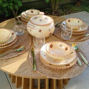 Élégant service de table artisanal - 14 pièces